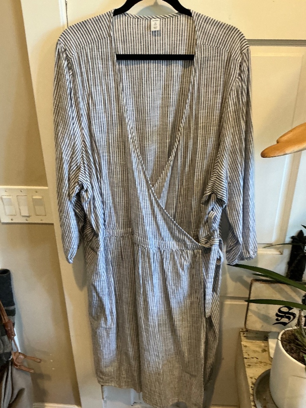 Old Navy wrap dress!  Brand new without tags! Plus size 3x!